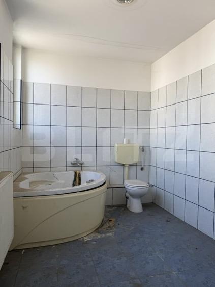 Spațiu comercial, de 550 mp, în Central