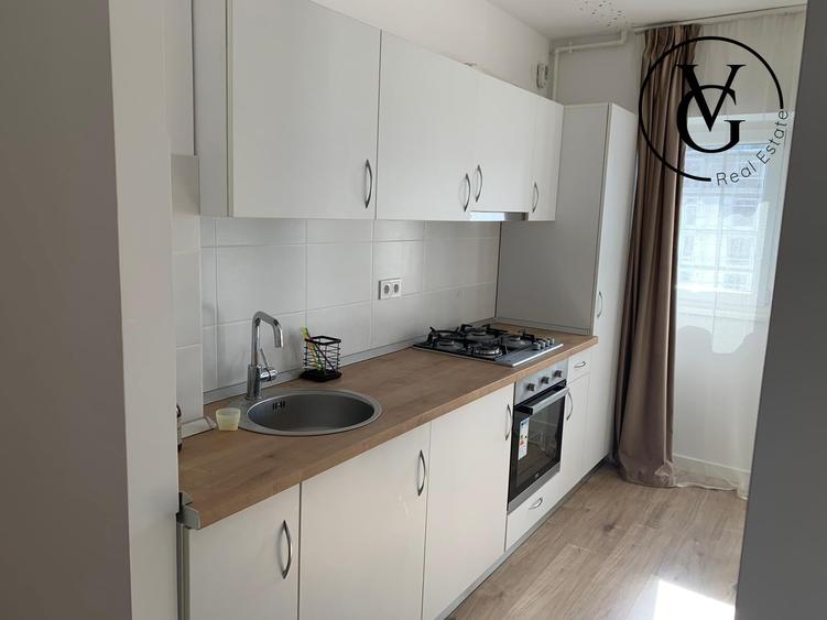 Apartament cu 2 camere decomandat, mobilat în Barbu Văcărescu