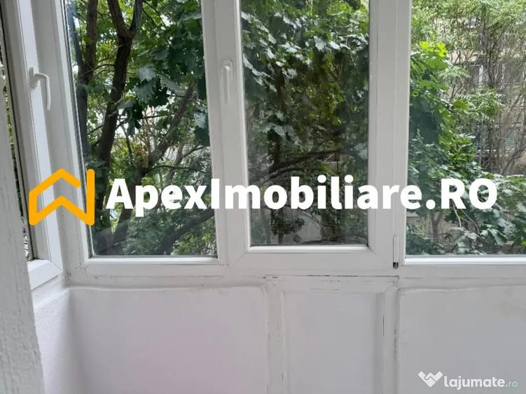 Garsonieră decomandată în Splaiul Unirii