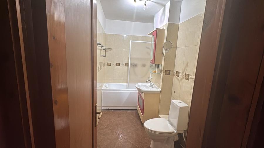 Inchiriez apartament 2camere central , etaj 1/3 pe termen lung si contract la ANAF - 1