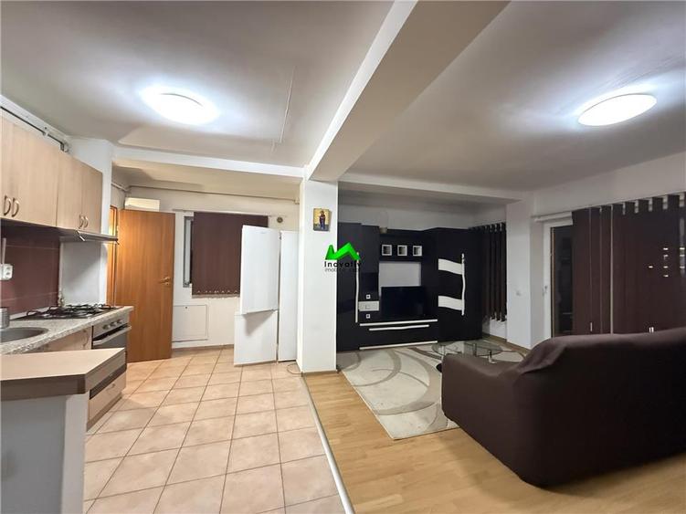 Apartament cu 3 camere decomandat în Ștrand