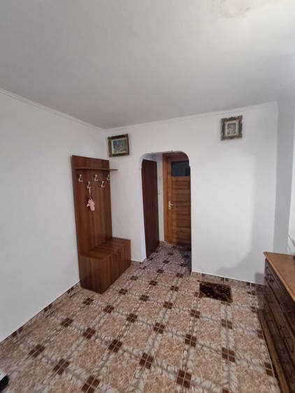Apartament cu 2 camere decomandat în Rociu