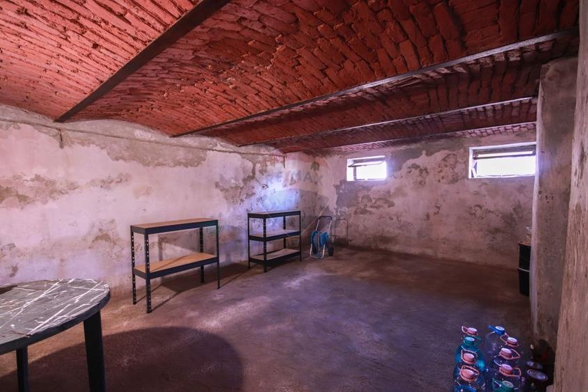 Casă individuală cu 3 camere cu Teren 1123 Mp în Măieruș