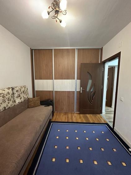 Apartament cu 3 camere decomandat, mobilat în Craiter
