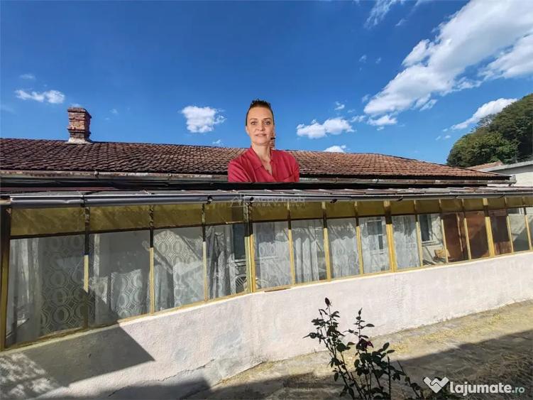 Casă cu 4 camere cu Teren 622 Mp în Central