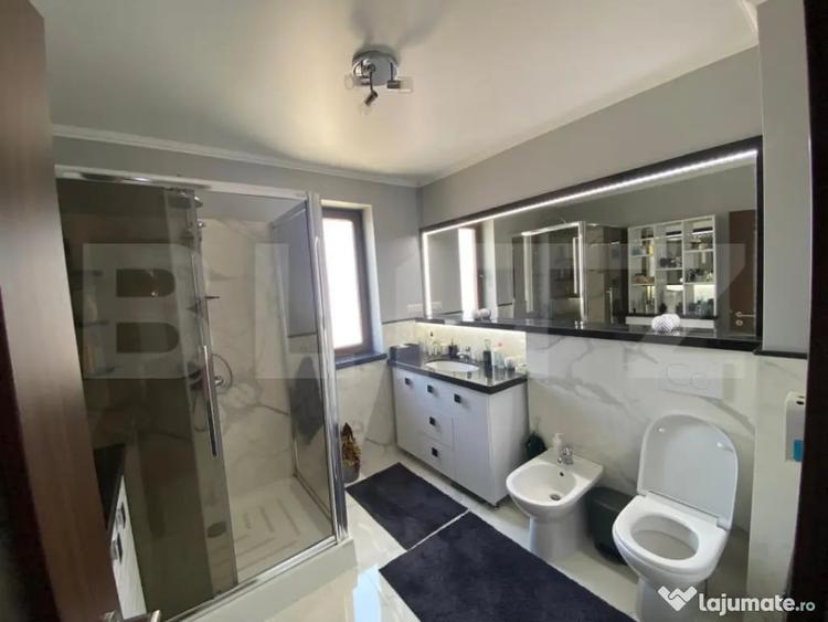 Apartament cu 3 camere decomandat în Centura