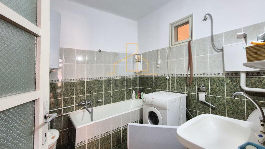 Casă individuală cu 3 camere cu Canalizare în Ultracentral