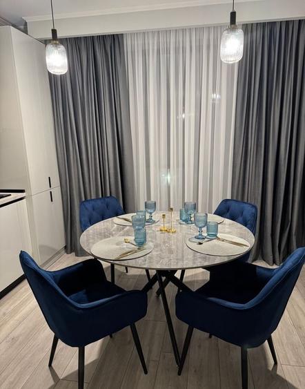 Apartament cu 2 camere decomandat, mobilat în Universitate
