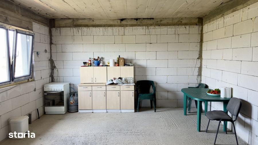 Casă cu 3 camere decomandat cu Teren 500 Mp în Joița