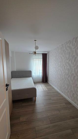 Apartament cu 2 camere semidecomandat în Chinteni