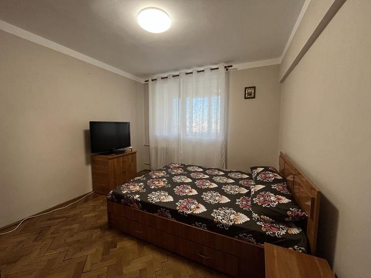 Apartament cu 2 camere decomandat în Titan