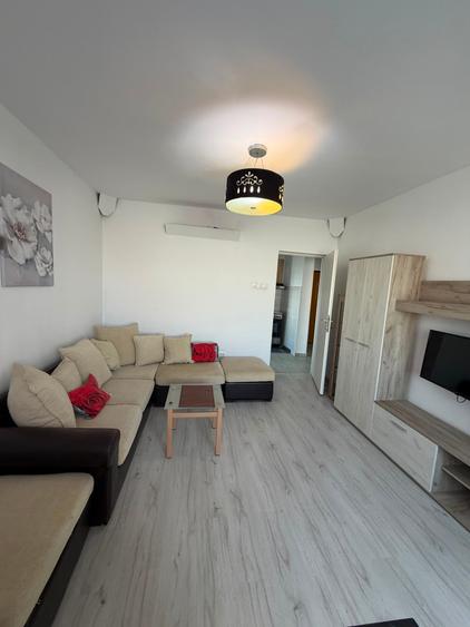Apartament cu 2 camere decomandat în Circumvalațiunii
