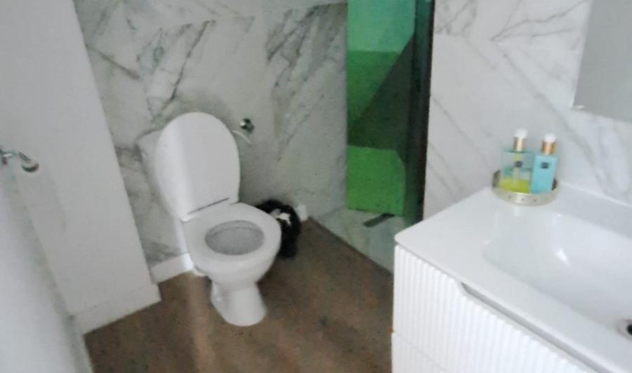 Casă cu 7 camere cu Teren 300 Mp în Dorobanți