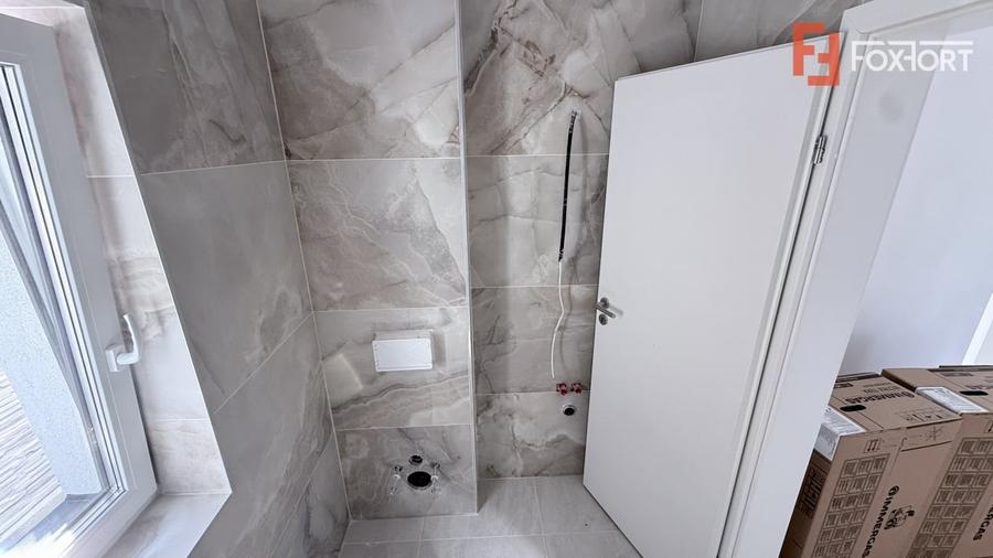 Duplex cu 4 camere cu Canalizare în Ghiroda