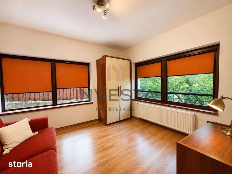 Casă cu 5 camere cu Teren 456 Mp în Becaș