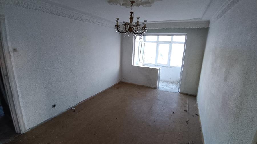 Apartament cu 2 camere semidecomandat în Narcisa