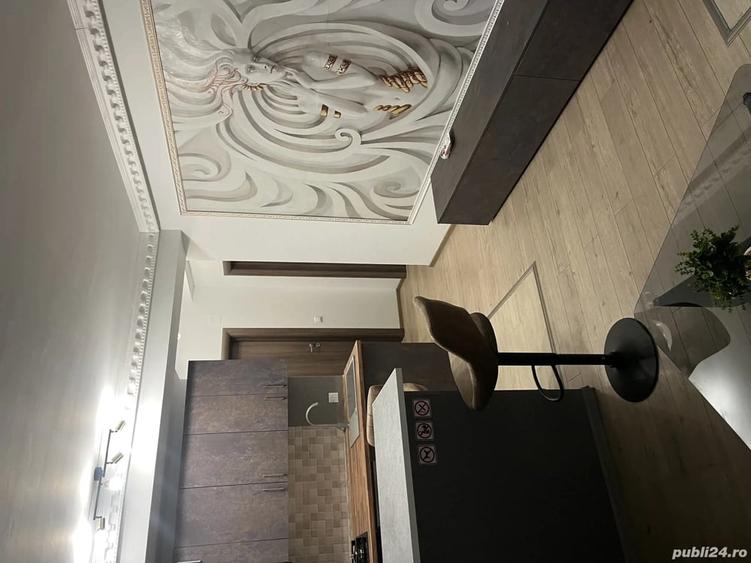 Apartament cu 3 camere decomandat în Republicii