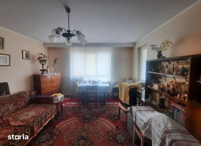 Apartament cu 4 camere în Dărmănești