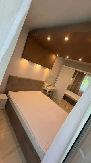 Apartament cu 3 camere semidecomandat, mobilat în Libertății