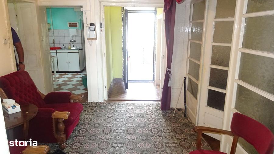 Casă cu 5 camere cu Teren 3450 Mp în Horea