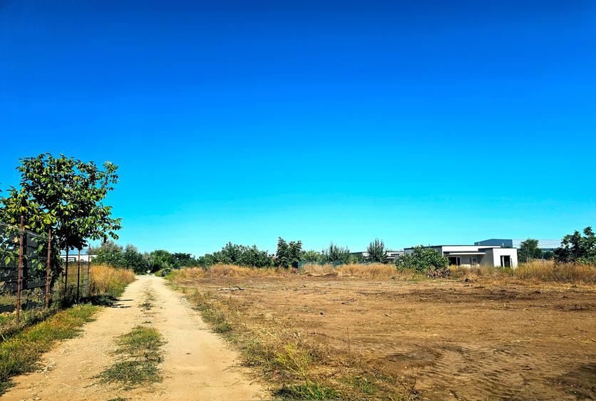 Teren intravilan de 500 mp, în Costi