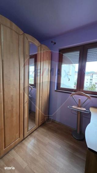 Apartament cu 3 camere de vanzare, str Tineretului - 7