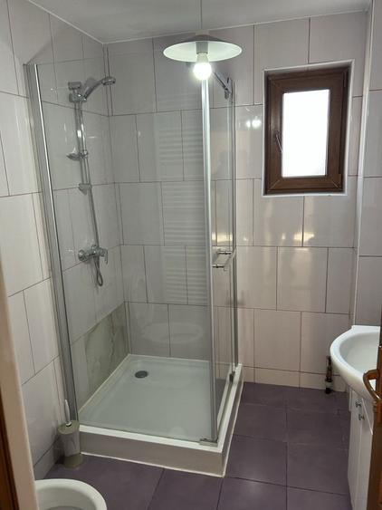 Casă cu 4 camere în Horia
