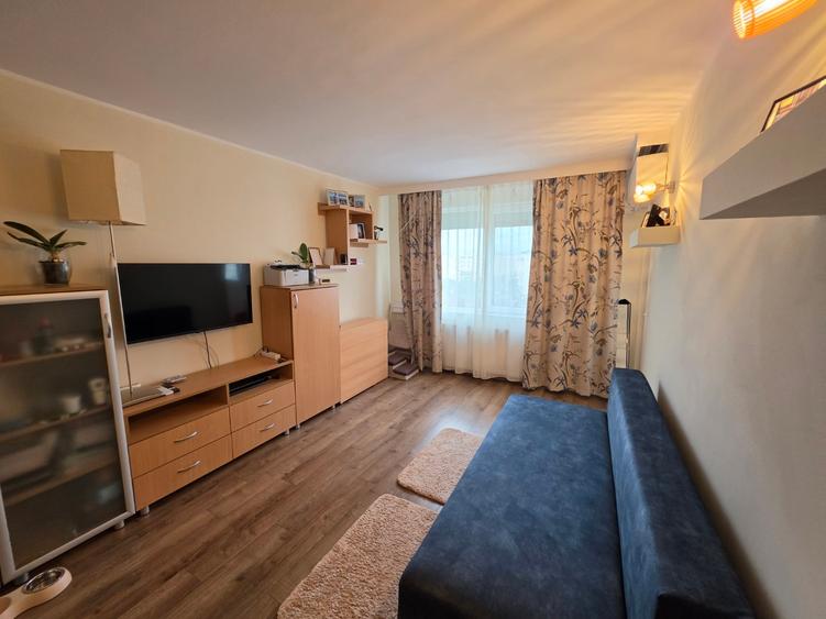 Apartament cu 2 camere decomandat în Colentina