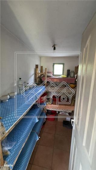 Casă cu 2 camere în Central