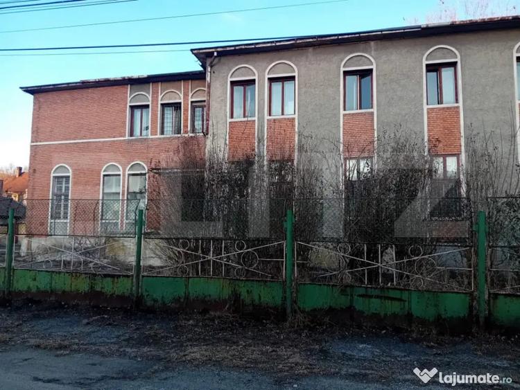 Spațiu comercial, de 1,600 mp, în Petros