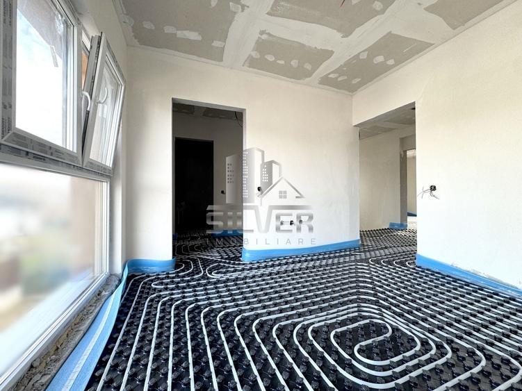 Casă individuală cu 5 camere cu Canalizare în Chinteni