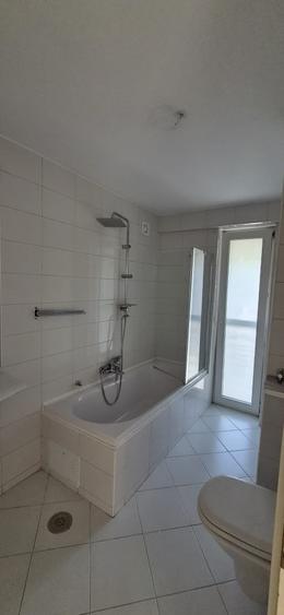 Apartament cu 3 camere decomandat în Kiseleff