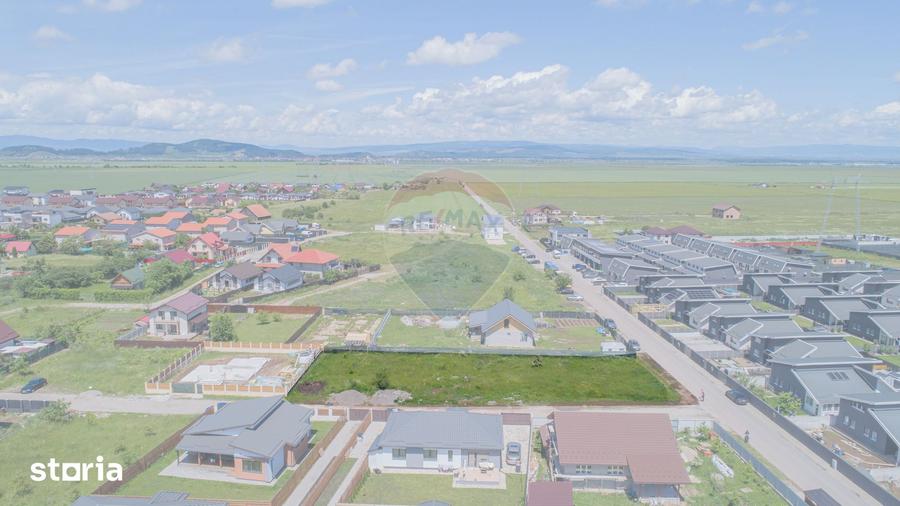 Teren de 683 mp, în Tărlungeni