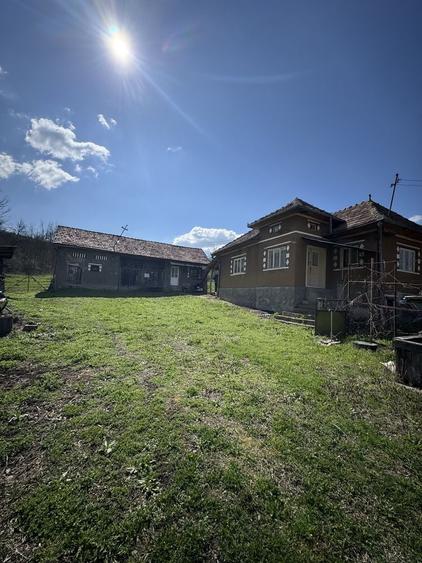 Casă cu 3 camere în Fizeșu Gherlii