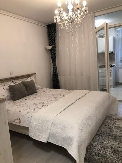 Garsonieră decomandată în Central