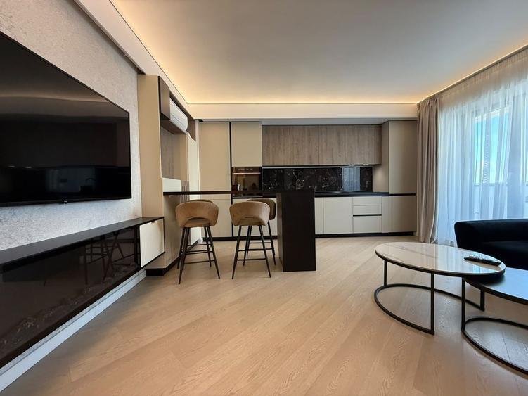 Apartament cu 3 camere decomandat, mobilat în Pipera