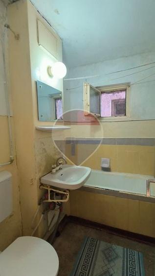 Apartament cu 3 camere decomandat în Micro 17