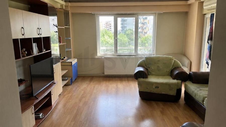 Apartament cu 3 camere decomandat în Unirii