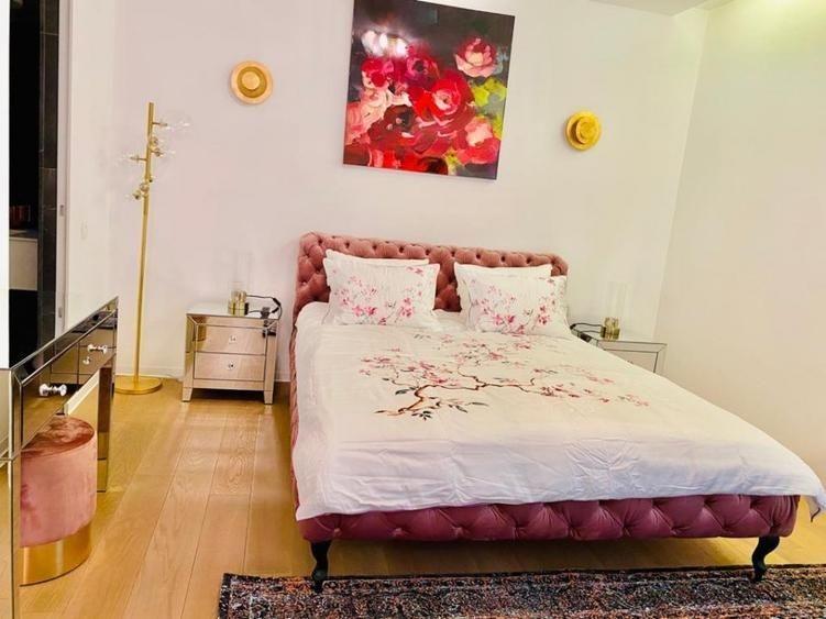Apartament cu 4 camere decomandat, mobilat în Aviatorilor
