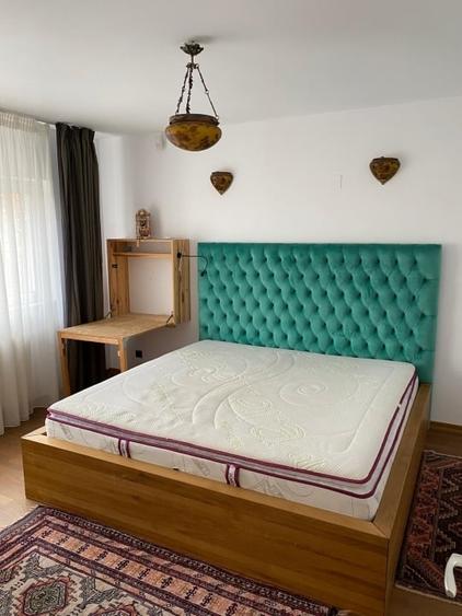 Casă individuală cu 5 camere cu Teren 500 Mp în Central