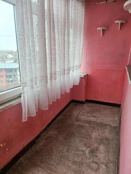 Apartament cu 3 camere decomandat în Valea Rosie