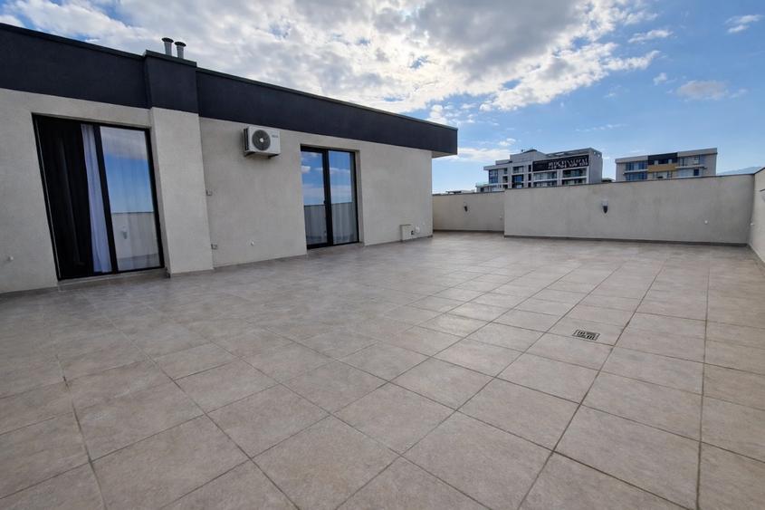 Apartament cu 3 camere semidecomandat, mobilat în Mamaia-Sat