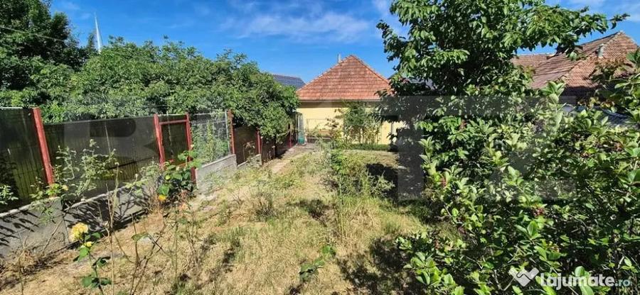 Casă cu 2 camere cu Teren 100 Mp în Dej