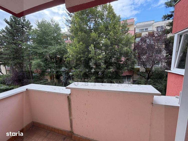 Apartament cu 4 camere decomandat în Zorilor