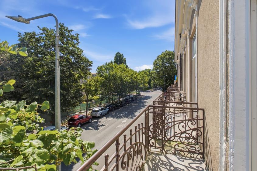 Apartament cu 5 camere decomandat în Ultracentral