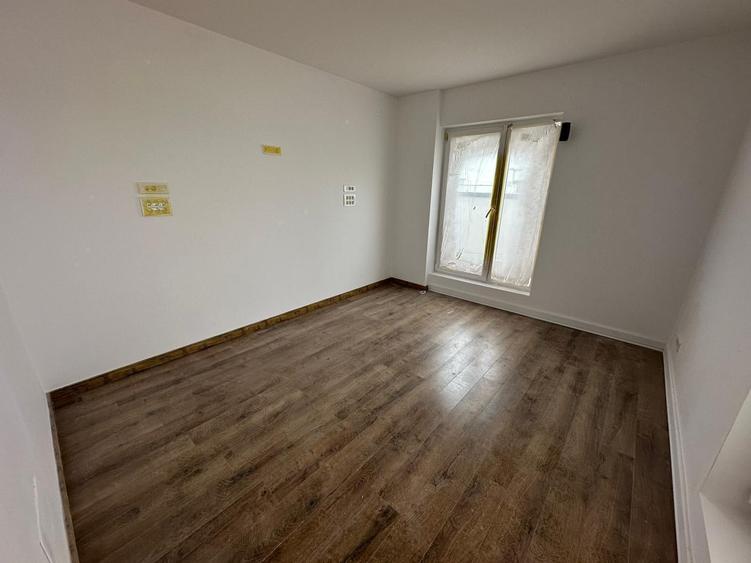 Apartament cu 3 camere de tip Penthouse/ Duplex, Metrou Berceni - 19