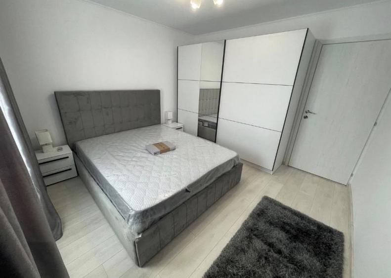Apartament cu 2 camere decomandat în Eroii Revoluției