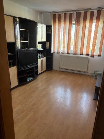 Apartament cu 2 camere decomandat în Aurel Vlaicu