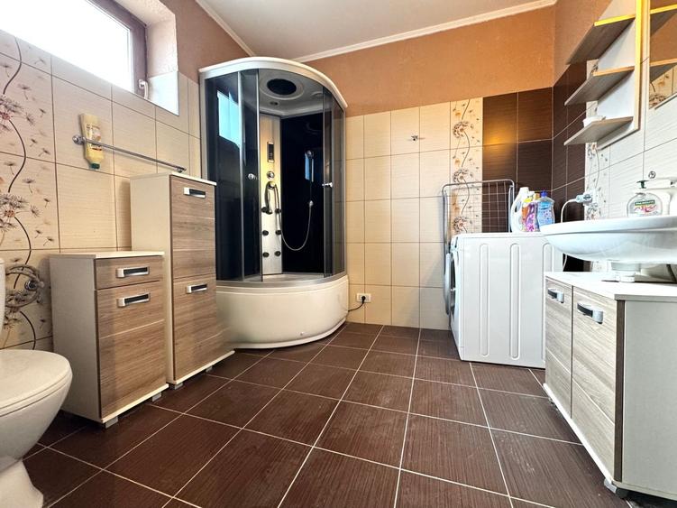 Duplex cu 5 camere cu Canalizare în Dumbrăvița