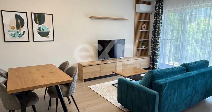 Apartament cu 2 camere decomandat, mobilat în Central